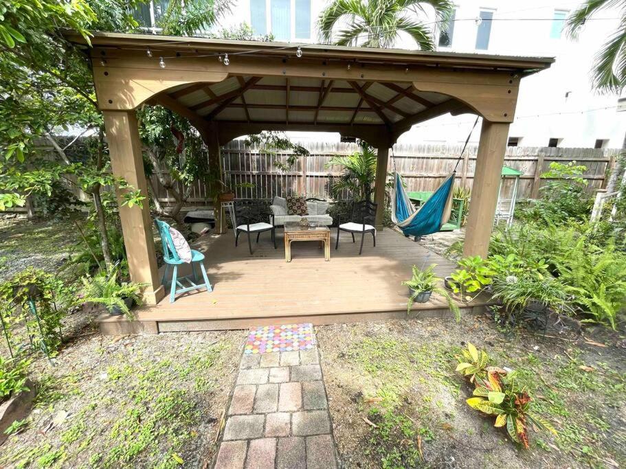 Independent Studio In Little Havana マイアミ エクステリア 写真