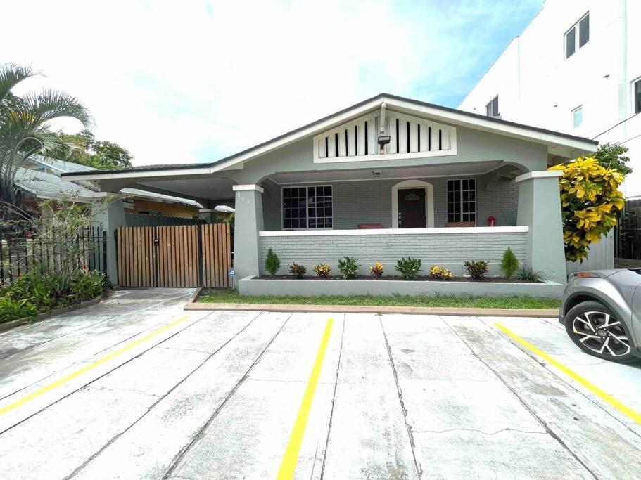 Independent Studio In Little Havana マイアミ エクステリア 写真