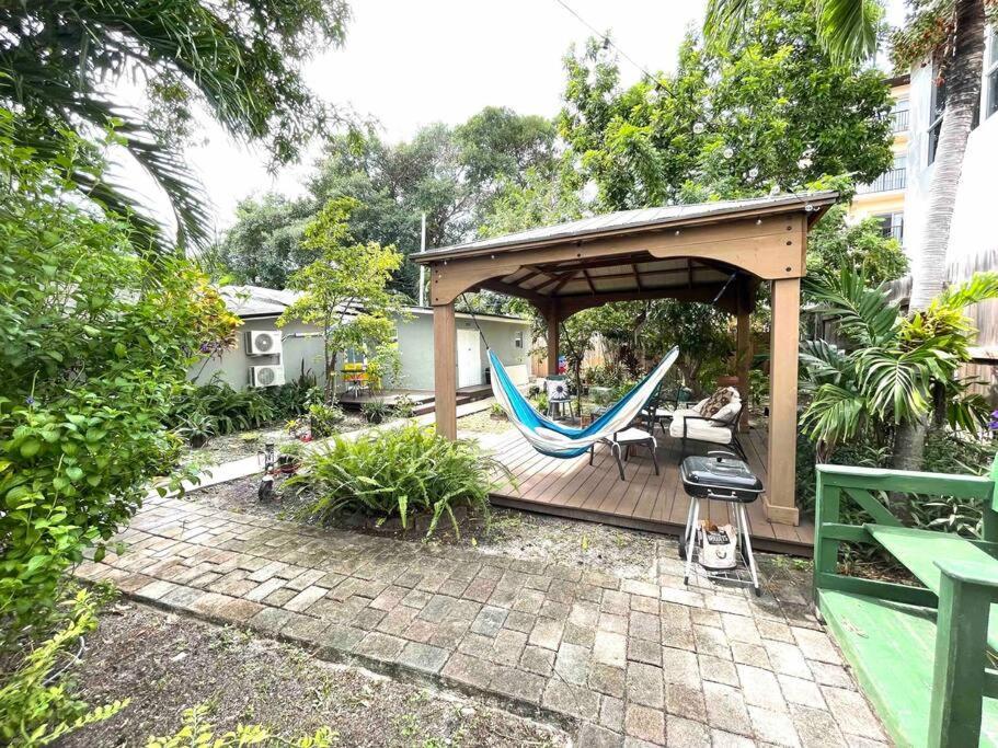 Independent Studio In Little Havana マイアミ エクステリア 写真